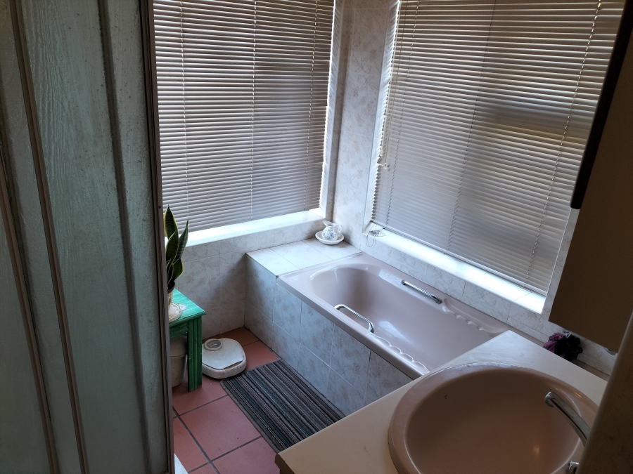 2 Bedroom Property for Sale in Wavecrest Eastern Cape